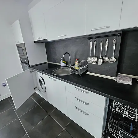 Rose Garden Deluxe تشيرنوموريتس