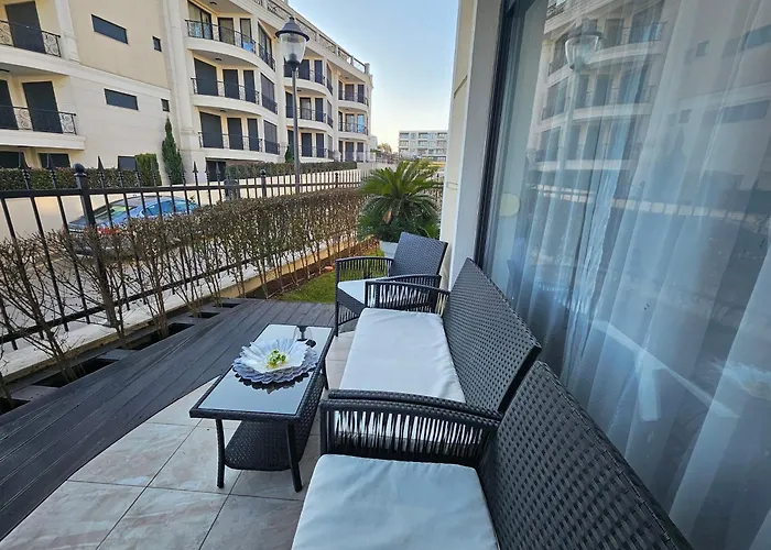 Rose Garden Deluxe Apartament