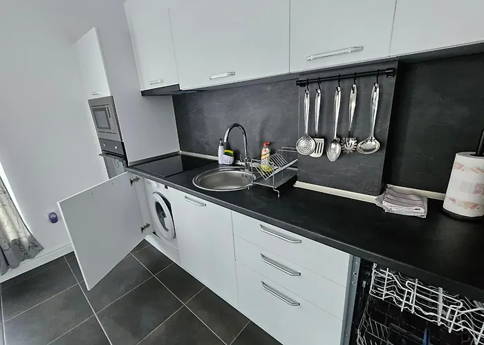 Rose Garden Deluxe 切尔诺莫雷茨