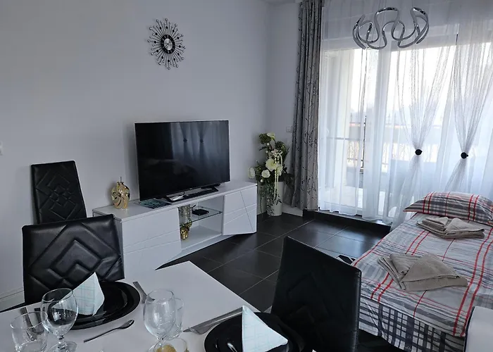 Rose Garden Deluxe Apartament Czernomorec
